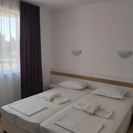 и мони холидейс * Carevo