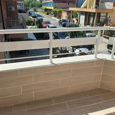 и мони холидейс * Carevo