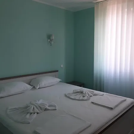 и мони холидейс Apartamento