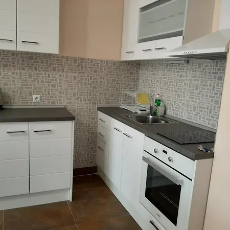 и мони холидейс Carevo