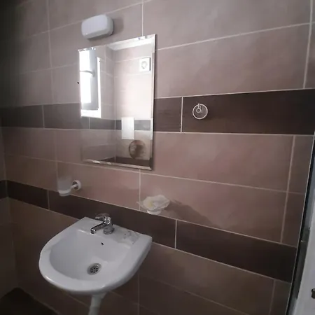 и мони холидейс Apartamento