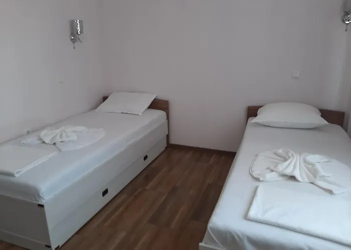 и мони холидейс דירה צרבו